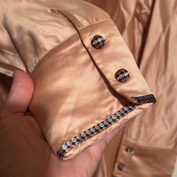 Giorgio Armani Silk Blouse Sz. 6 (38) Italy silk peachy color gorgeous - Picture 4 of 5